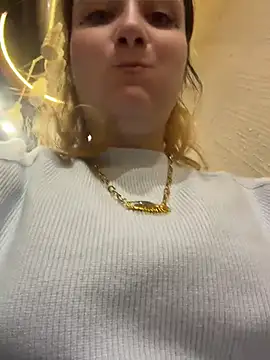 AdelRich - Show mybpussy in mall