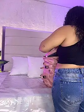 Antonela_rossy - ASS SHOW WITH OIL 💦🍑