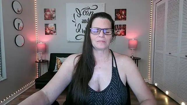 ClassySamantha - Dildo & Squirt Show