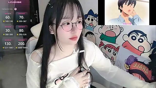 Angela-AMY - 气质美女三要素。胸小，话少，表情吊 脱光光留底裤