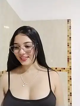 Julianne_valerin