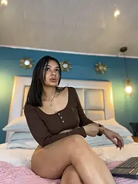 Ivonny_x - SPREAD PUSSY & INSERT 2 FINGERS ✌️💦