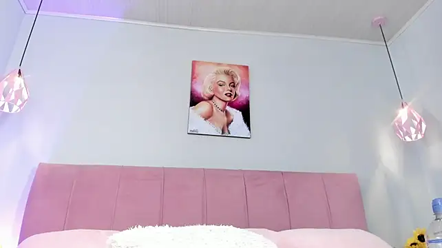 ScarletGV - Masturbating with a dildo