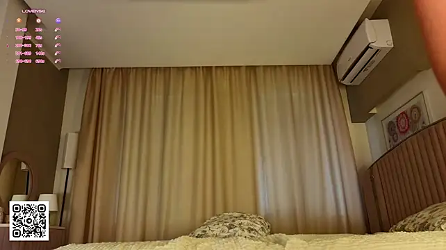 SunnySikarskie - teasing a little with my panties
