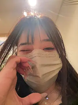 Xiao-mo520 - 美导老师下班兼职，咖啡厅偷玩小粉，刺激，敏感体质易失控，完成目标无内衣揉胸