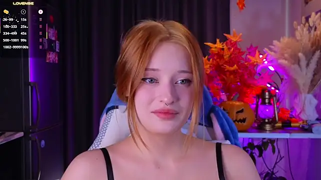 Hisoka_akerley - Massage my boobs close to cam 🎃😎💪