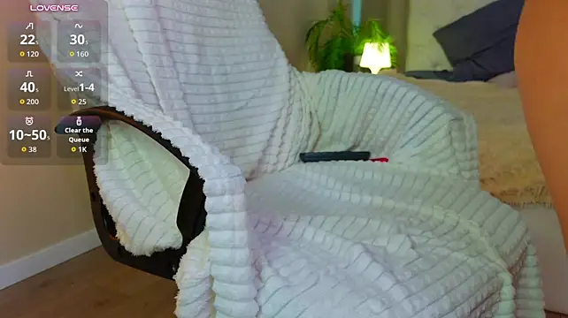 PhantomLace - finger in my pussy<3