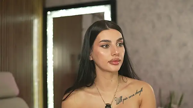 AmyBlair - Get me naked and wet