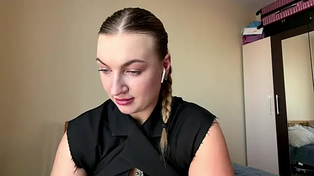 LetitiaNovack - My naked pic in pm if u complete goal