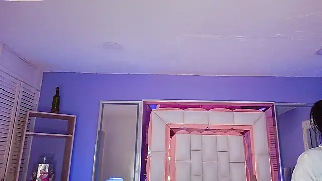 Scarlette_15_ - show bobs