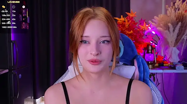 Hisoka_akerley - Massage my boobs close to cam 🎃😎💪