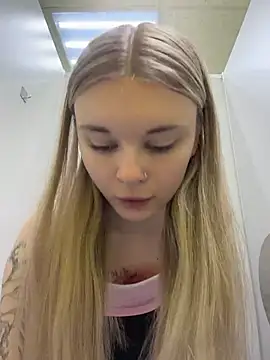 -MiaKitty - Rub clit in panties & get pussy wet