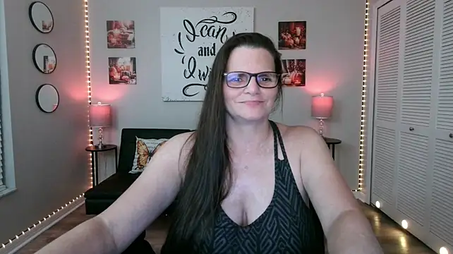 ClassySamantha - Dildo & Squirt Show