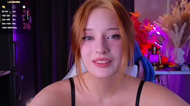 Hisoka_akerley - Massage my boobs close to cam 🎃😎💪