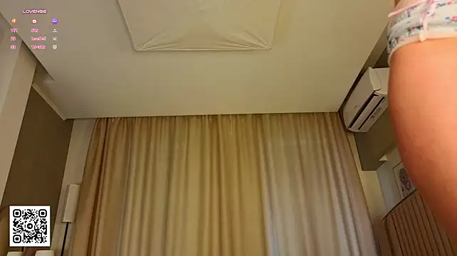 SunnySikarskie - teasing a little with my panties