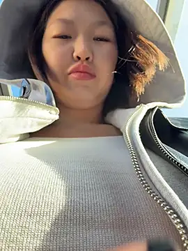 CreamPuff- - Jump boobs in bublic