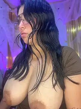 Antonellax__ - Spit saliva in boobs + bounce