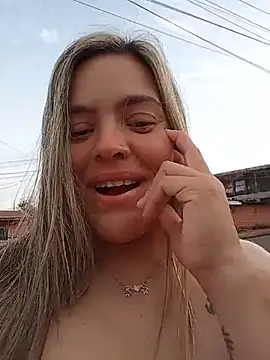 Wiyimari2 - Show boobis