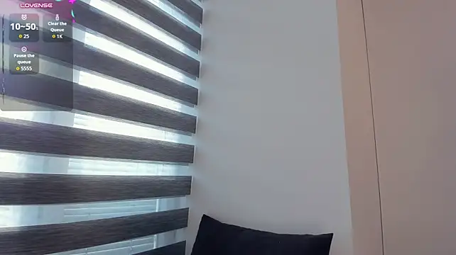 AntonettaTarring - spank my cute ass for 2 minutes