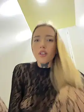 Your_dream4 - REALLY LOUD ORGASM IN PUBLIC BATH