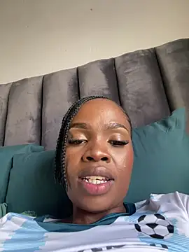 LuciousLips96