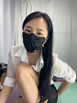 Nini_11 - 乳夹2分钟Breast clamps for 2 minutes
