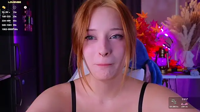 Hisoka_akerley - Massage my boobs close to cam 🎃😎💪