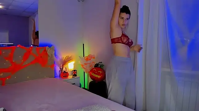 Laura_Leee - finger in ass