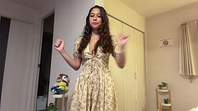 ReynaMccarron - show my naked shoulder soft touch