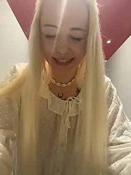 Badblondie - Massage my llittle booty ! spank once