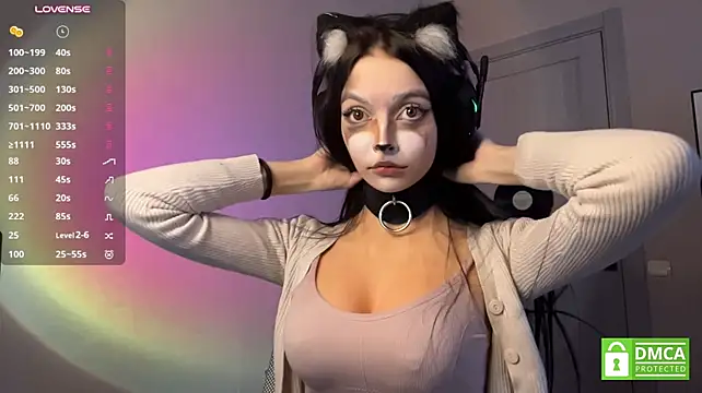ReikoBartone - Lick lips close to cam!