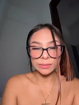Amira_cute2 - 2 finger in pussy sussy