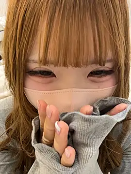 Ichiru_chan - スカートぬいでいい？