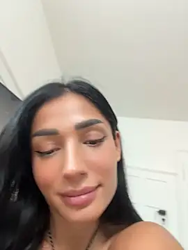 Vicky_luxe
