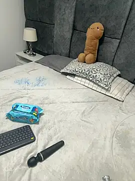 Cristal_Velle - fuck machine + domi x 5 min
