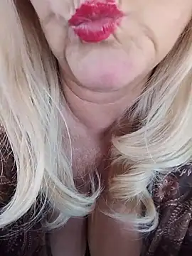 Iolanda69 - Orgasmo in Macchina