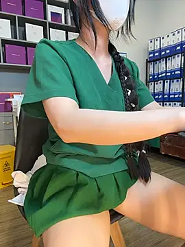 Public_orgasm - Teasing the pussy made me climax.