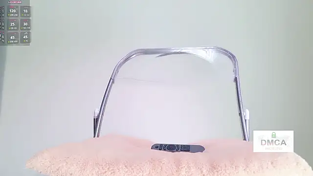 Vicki-66 - 漏奶头戴乳夹 5分钟