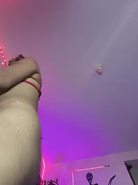 Chloee_Reed - 🍆1-2 FINGER IN THE ASS