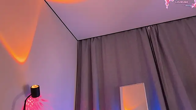 MarryLexxx - 2 FINGERS IN MY ASS