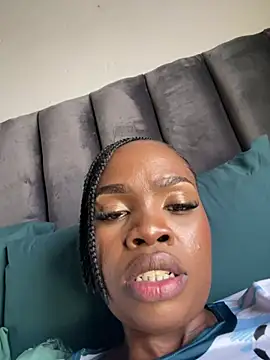 LuciousLips96