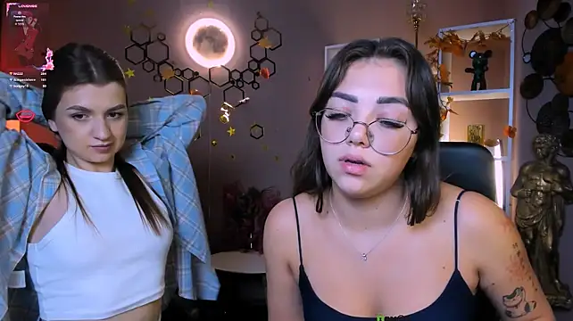 Kiki_swan - show ass