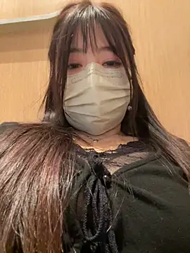 Xiao-mo520 - 美导老师下班兼职，咖啡厅偷玩小粉，刺激，敏感体质易失控，完成目标无内衣揉胸