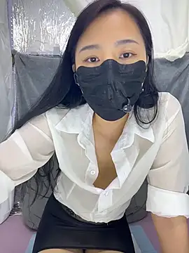 Nini_11 - 乳夹2分钟Breast clamps for 2 minutes