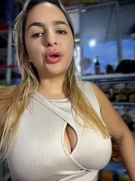 Sammyqueenx21 - let stranger touch boobs x 2 girls