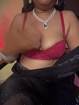 ToxicCurves - SHOW BOOBS OIL THEM