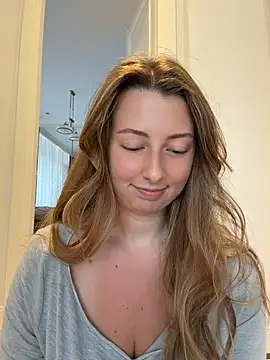 Curvyflawless - Surprise goal