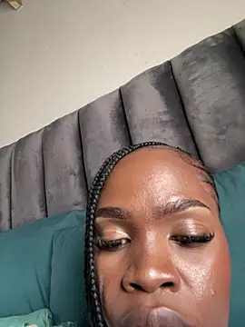 LuciousLips96