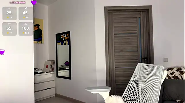 MonaBurn - Hot oil show+play tits
