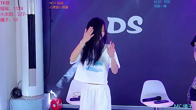 Ds-01 - 性感舞蹈继续